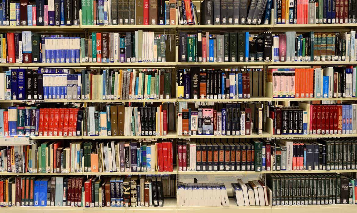 MEC lança aplicativo gratuito para empréstimo e leitura de livros